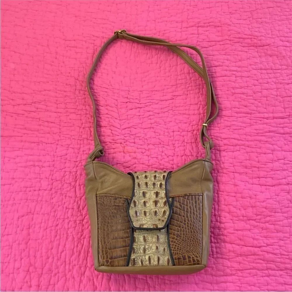 D’Onofrio Elegant Tan Crocodile leather Shoulder Bag